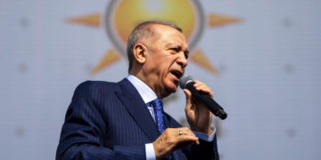 ويتوجه أردوغان التركي إلى العراق في زيارة دولة نادرة لمناقشة المياه والنفط والأمن